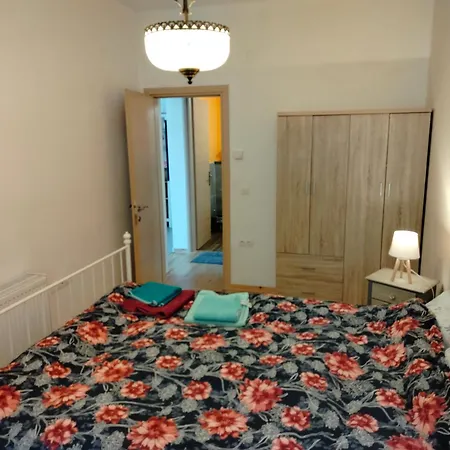 Apartman Pierian Silver